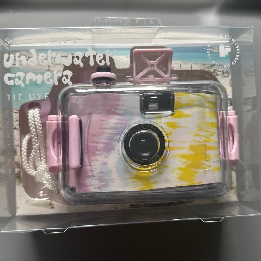 Sunnylife Pink and Yellow Underwater Camera for Aquatic Adventures